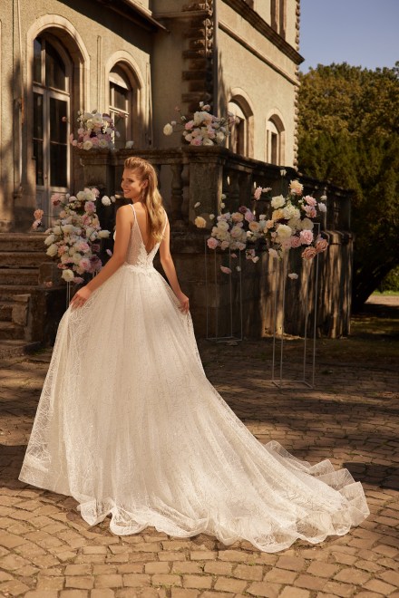 https://www.sposa-lia.com/images/stories/virtuemart/product/3) Bessie.jpg